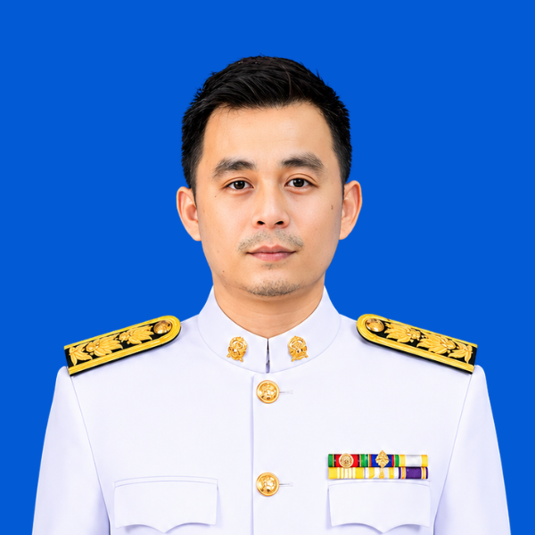 นายธาตรี แข็งกสิกรณ์ 