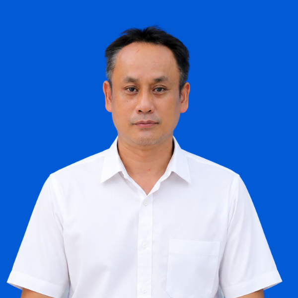 นายเด่นศิริ กาสีวงค์ 
