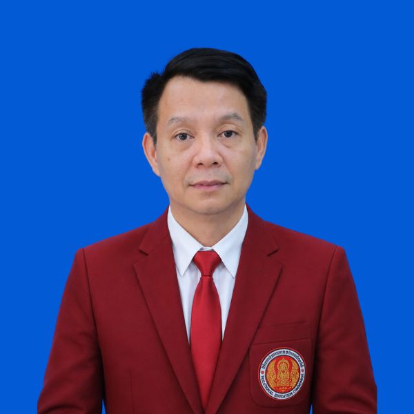 นายชุมพล ตามพหัตถิ์ 